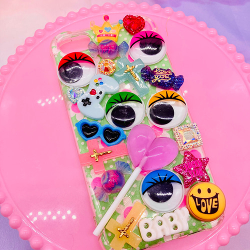 ギョロ目ちゃんのカラフルデコ電 一点物 iPhoneケース・カバー 