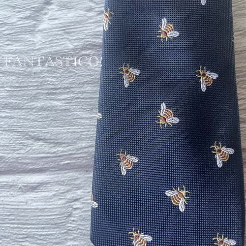 ⑬GUCCI ネクタイ 星と蜂刺繍 ネイビー GUCCI☆ビー（ハチ）刺繍 シルク ネクタイ☆すぐ届く！ (GUCCI