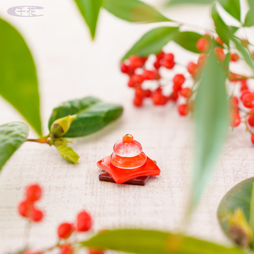 ガラスのミニ鏡餅＊本体クリア＊台座 赤&アンバー＊お正月飾り［ID