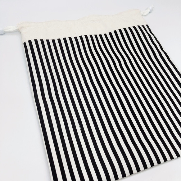 サイズが選べる巾着袋（大)  ストライプ　ブラック　シンプル[受注製作] 3枚目の画像