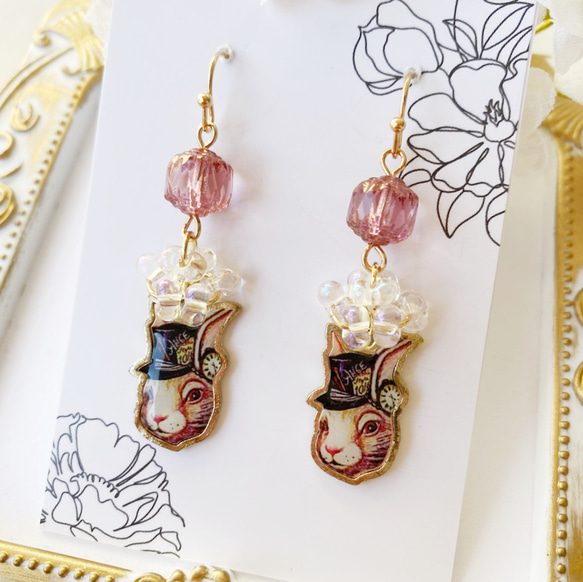 新年】時をかける干支うさぎのピアス ピアス（フック・チェーン） 花な 