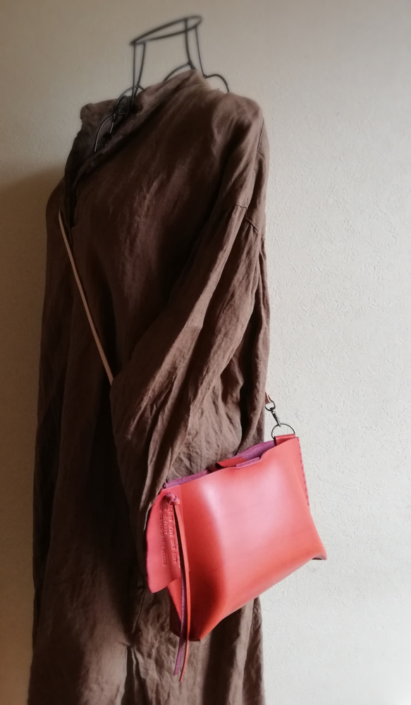 mini shoulder bag　チャイニーズレッド　オイルレザー 14枚目の画像