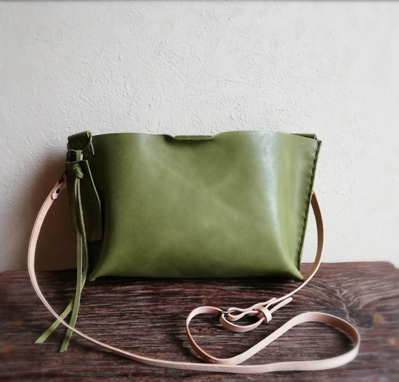 mini shoulder bag　ピスタチオグリーン　オイルワックスレザー 9枚目の画像