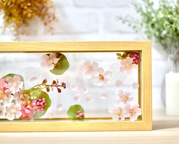 水面に浮かぶ桜✳︎フレームアレンジメント　横長 8枚目の画像