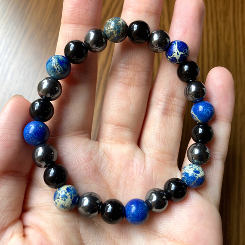 紫と青のエンペラーストーン(皇帝石)と黒、シルバーカラーのビーズを