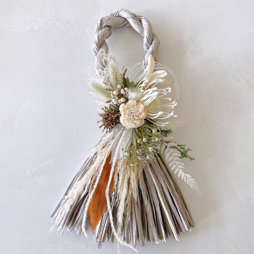 White & brown お正月飾り タッセル リース しめ縄 しめ飾り うさぎ