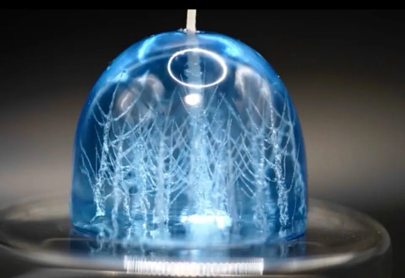 冬の銀世界の樹木キャンドル<ジェルキャンドル> 3枚目の画像