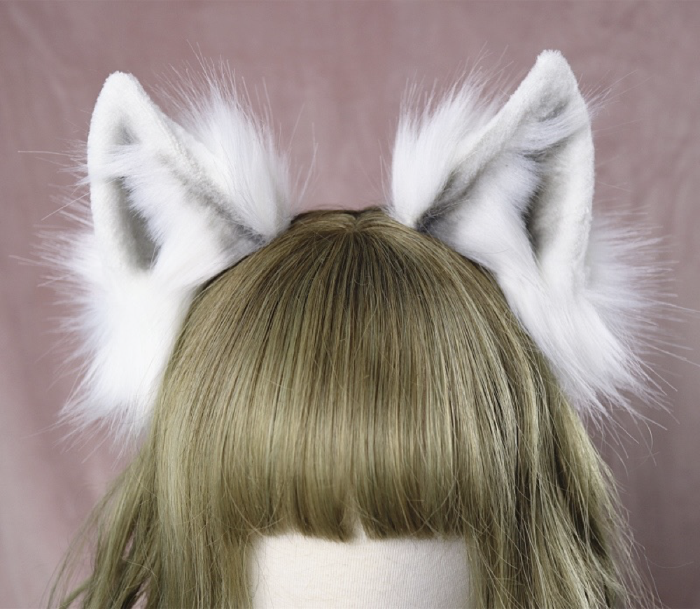 【受注生産】白いオオカミ耳カチューシャ 手作りリアルな毛皮のような ヘアアクセサリー   シミュレーション動物の耳