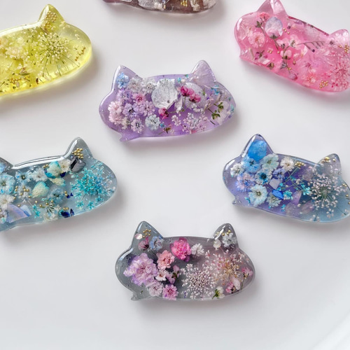 新作♡猫×花♡ドライフラワー押し花入りレジンのねこ型ヘア