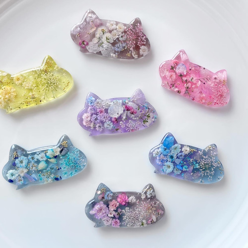 新作♡猫×花♡ドライフラワー押し花入りレジンのねこ型ヘア