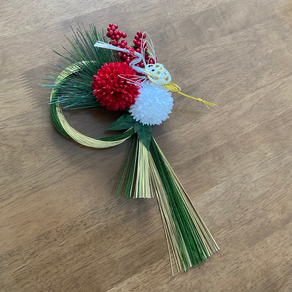 お正月飾り　シンプルな紅白の水引しめ飾り(鶴/緑) 3枚目の画像