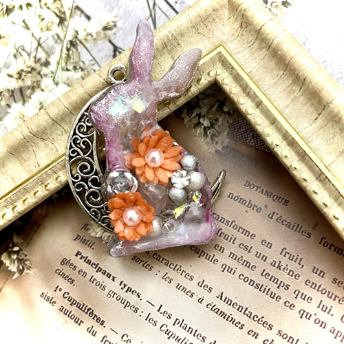 花うさぎのオルゴナイト【受注生産】 その他アクセサリー 雑貨工房 月