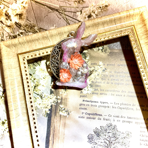 花うさぎのオルゴナイト【受注生産】 2枚目の画像