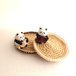 【受注制作】編み編みパンダさんのコースター(2枚セット) 3枚目の画像