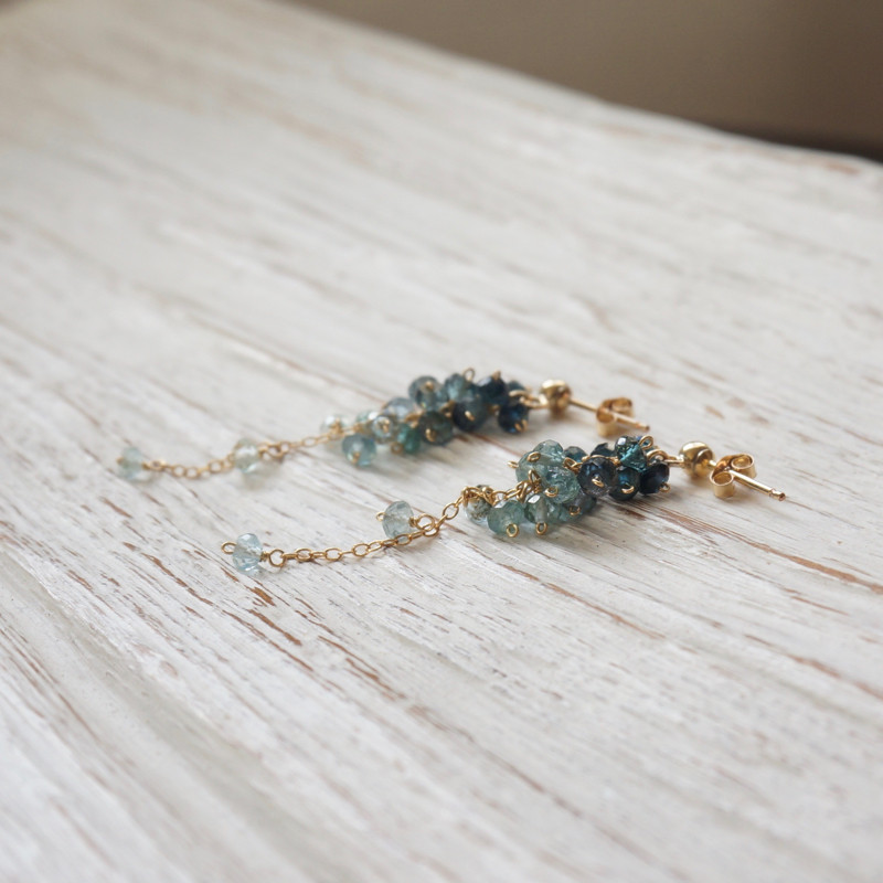 トルマリンのロング房ピアス（ダークブルー）PE-102 7,920円