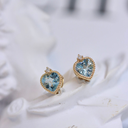 ハート形 天然ダイヤモンド付きアクアマリンピアスk18 ピアス  