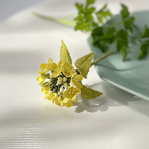布花元気がでる黄色いビタミンカラーの菜の花のコサージュ 5枚目の画像