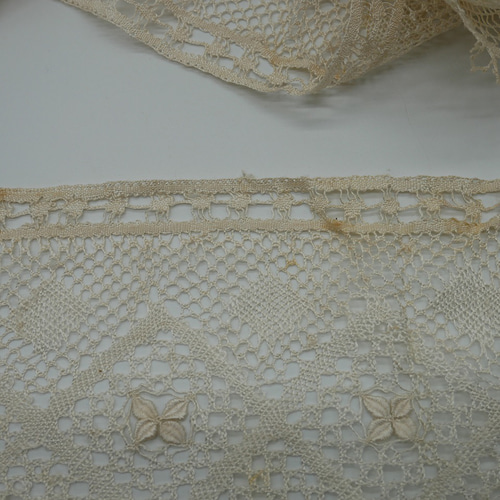 フランスアンティ―クハンドメイドシルクボビンレース A（カット販売
