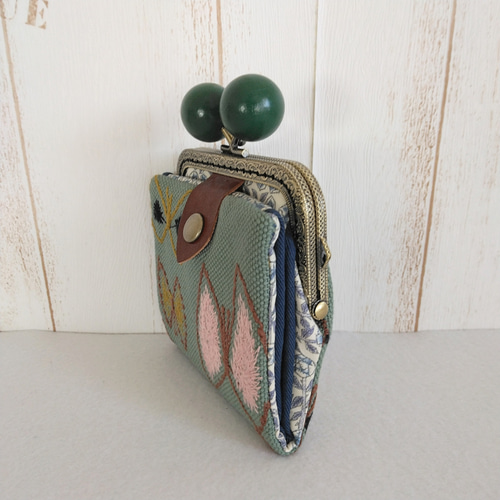 軽くてコンパクトな財布！ミナペルホネン sky flower グリーン木玉