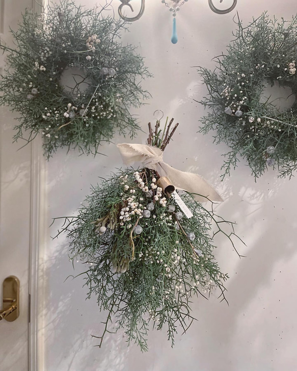 winter bouquet " reindeer " フラワー スワッグ ドライフラワーブーケ コニファー フレッシュ 2枚目の画像