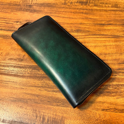 革の手染め- ラウンドファスナー長財布 / ディープグリーン（深緑） 4枚目の画像