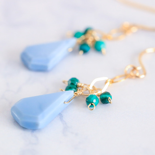 ♢人気♢カラーオパール 宝石質ブルーカイヤナイト 14kgf ピアス/イヤリング 14kgfモスカイヤナイトのクローバー大人ピアス