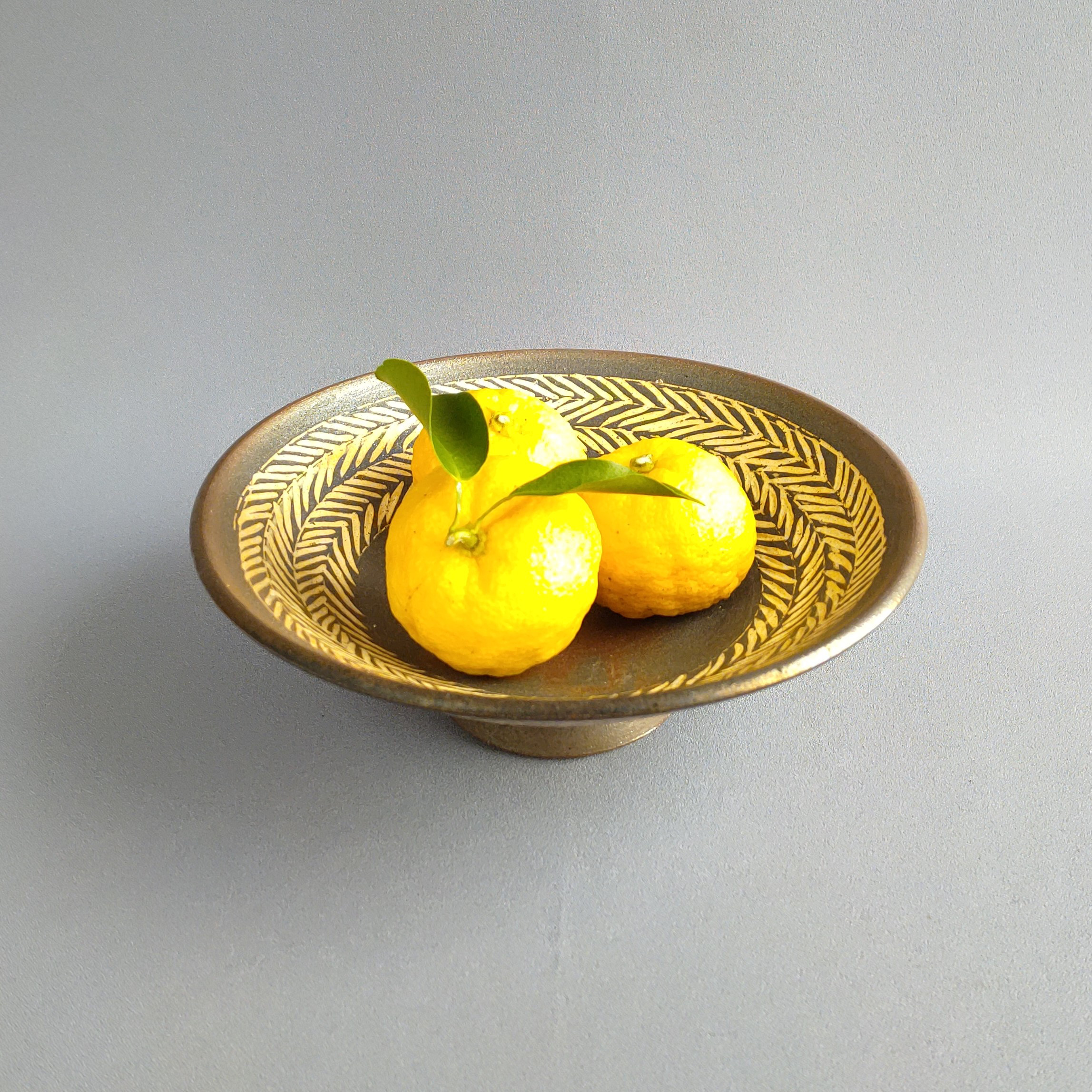 鉢　焼締め　白土象嵌　薪窯　【商品番号：00281】