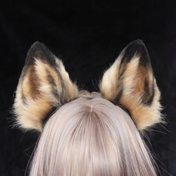 【受注生産】シェパード犬耳カチューシャ 手作り リアルな毛皮のような ヘアアクセサリー   シミュレーション動物の耳 1枚目の画像