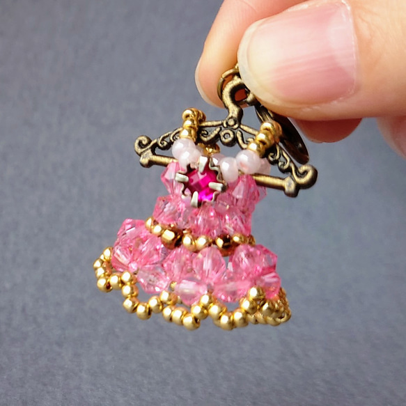 数量限定1点　春の妖精ドレス　ミニチュア ビーズドレスチャーム　桜ピンク　 4枚目の画像