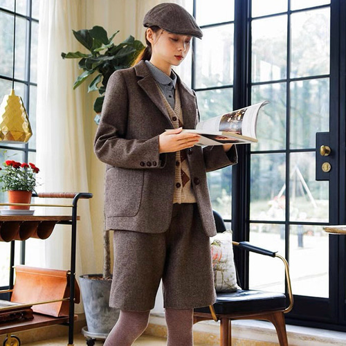 MaxMara 銀タグ ヘリンボーン柄 テーラードジャケット ツイード 44 ウール混テーラードジャケット ヘリンボーン柄 ポケット付き