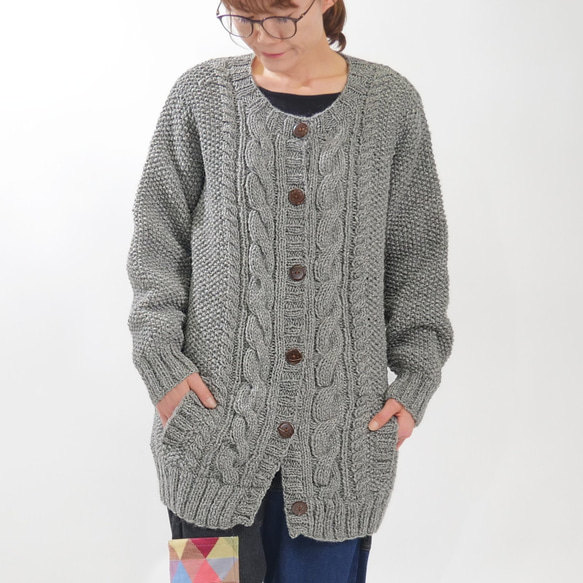 ほっこり手編みのぬくもり＊ケーブル×パプコーン編み＊ウールニット