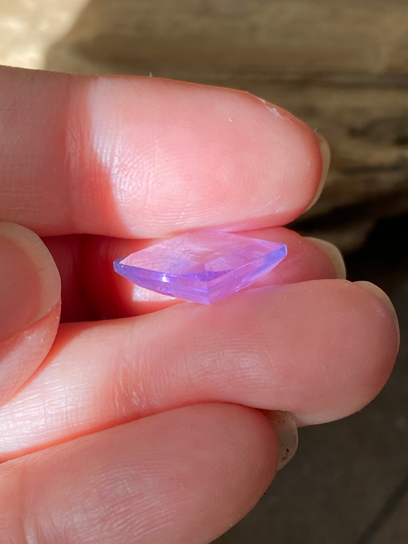 レア♢AAA イットリウム ラベンダーフローライト♢ 藤色が美しい フローライト ルース 09  天然石 6枚目の画像