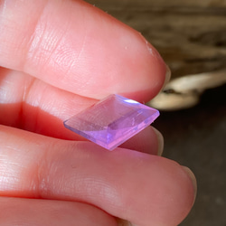 レア♢AAA イットリウム ラベンダーフローライト♢ 藤色が美しい フローライト ルース 09  天然石 4枚目の画像