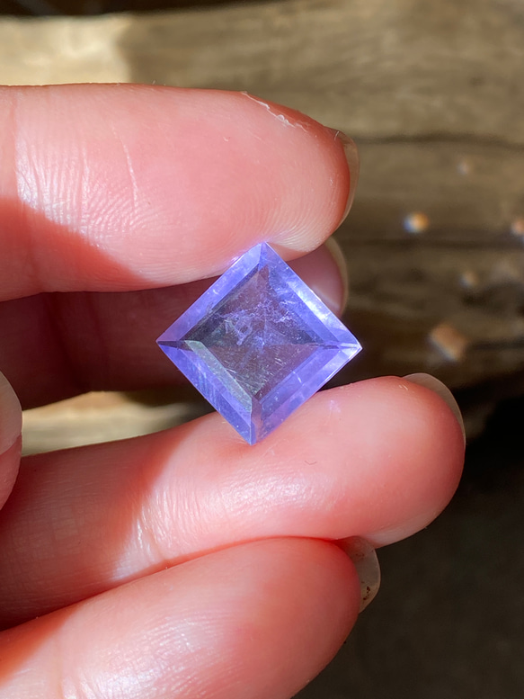 レア♢AAA イットリウム ラベンダーフローライト♢ 藤色が美しい フローライト ルース 09  天然石 7枚目の画像