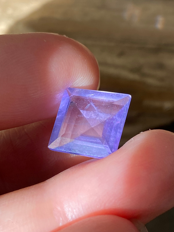 レア♢AAA イットリウム ラベンダーフローライト♢ 藤色が美しい フローライト ルース 09  天然石 16枚目の画像