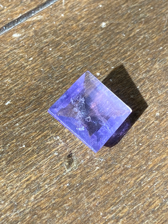 レア♢AAA イットリウム ラベンダーフローライト♢ 藤色が美しい フローライト ルース 09  天然石 19枚目の画像