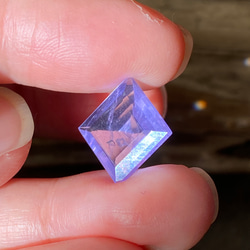 レア♢AAA イットリウム ラベンダーフローライト♢ 藤色が美しい フローライト ルース 09  天然石 13枚目の画像