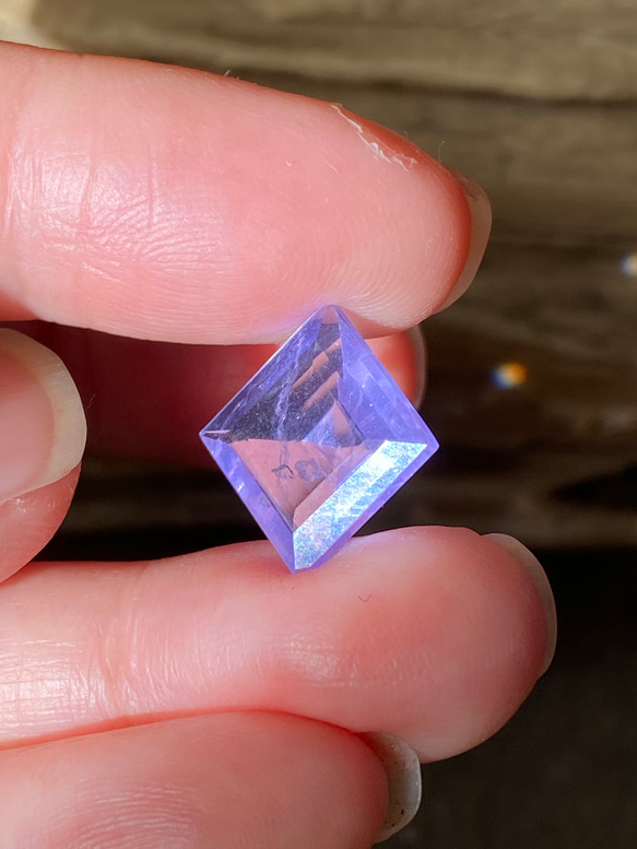 レア♢AAA イットリウム ラベンダーフローライト♢ 藤色が美しい フローライト ルース 09  天然石 13枚目の画像