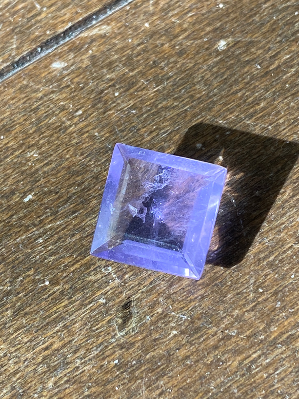 レア♢AAA イットリウム ラベンダーフローライト♢ 藤色が美しい フローライト ルース 09  天然石 18枚目の画像