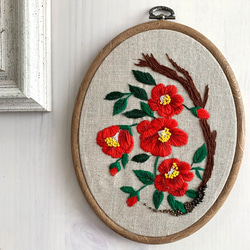 《受注製作》椿　winter garden 刺繍タペストリー 2枚目の画像