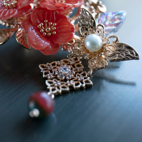 赤椿と蝶のヘアクリップORヘアコーム 髪飾り ヘアアクセサリー ヘア