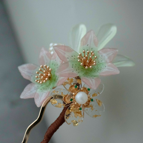 ユリと桜の花束のかんざし u字 簪 ヘアアクセサリー 髪飾り 百合