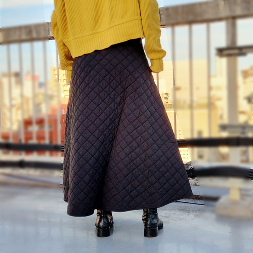 ふんわり軽くて暖かい 大人キルティングフレアスカート ロングスカート