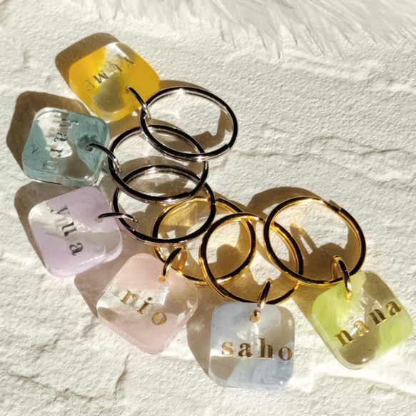 名前入り】カラフルレジンのSquareキーホルダー☆キーリング☆名入れ