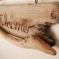 【流木】流木板とワイヤー文字の「Welcome」吊り下げサインプレート 3枚目の画像