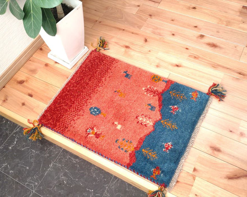 【キャンペーン】ペルシャ　ギャッベ 玄関　87×60 ベージュ　ヤギ 夏のキャンペーン】ペルシャ ギャッベ 玄関マット 54.5×40.5cm