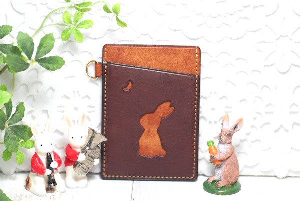 パスケース（うさぎ・ダークブラウン×キャメル・本革）ICカードケース・ウサギ