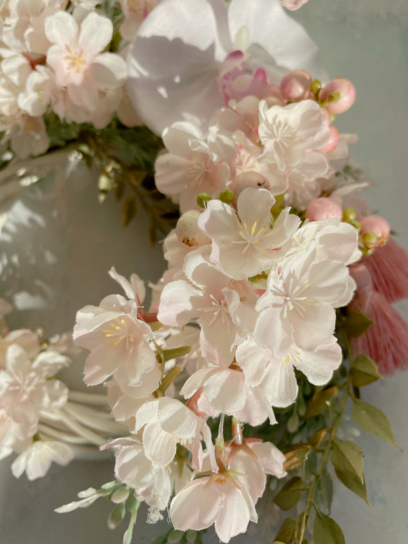 桜満開♡桜と胡蝶蘭のハレの日リース～お花見・イースター ～光触媒加工～ 5枚目の画像