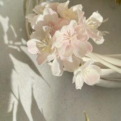 桜満開♡桜と胡蝶蘭のハレの日リース～お花見・イースター ～光触媒加工～ 6枚目の画像