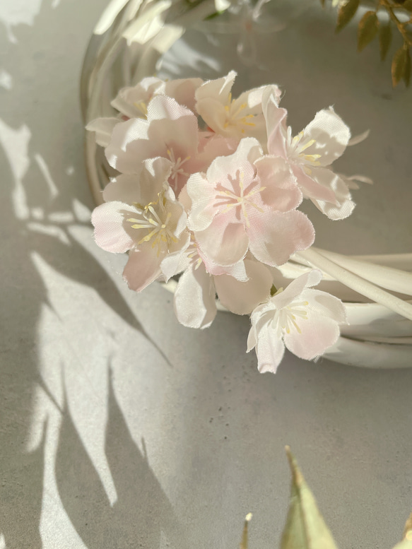 桜満開♡桜と胡蝶蘭のハレの日リース～お花見・イースター ～光触媒加工～ 6枚目の画像